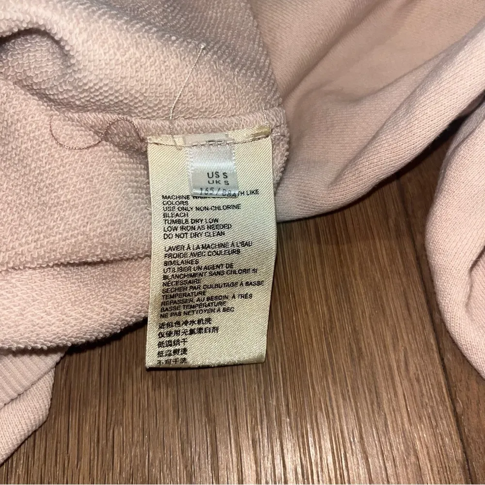 Take Me Back Pullover Sweatshirt reversible pink - Image 11