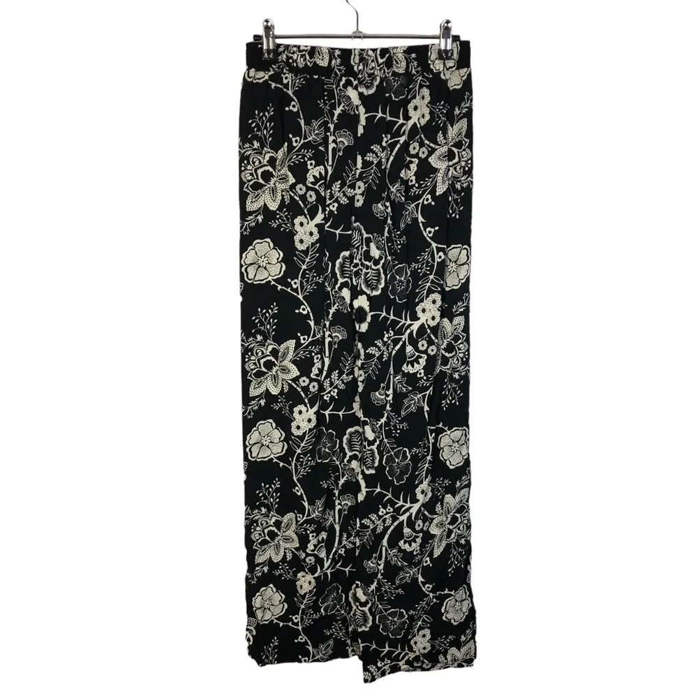 Body Central Black & White Floral High Rise Pull On Pants M - Image 2