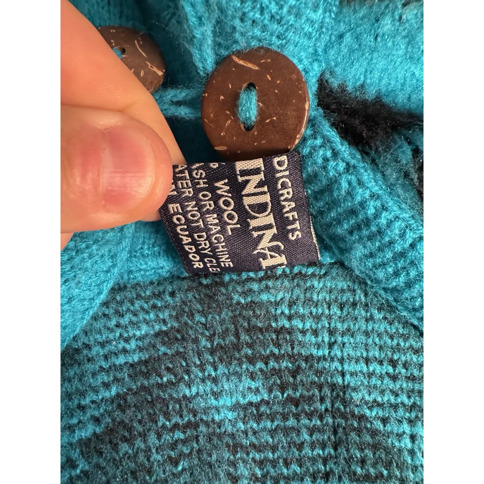 Sisandina Handcrafted Hooded Poncho wrap Shawl Thick Aztec Print 100% wool EUC Size undefined - Image 5