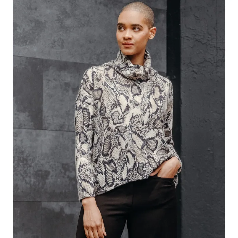 Women's Clara Sun Woo Cozy Texture Tipped Hem Sweater Top Python Scale size XL Gray - Image 6