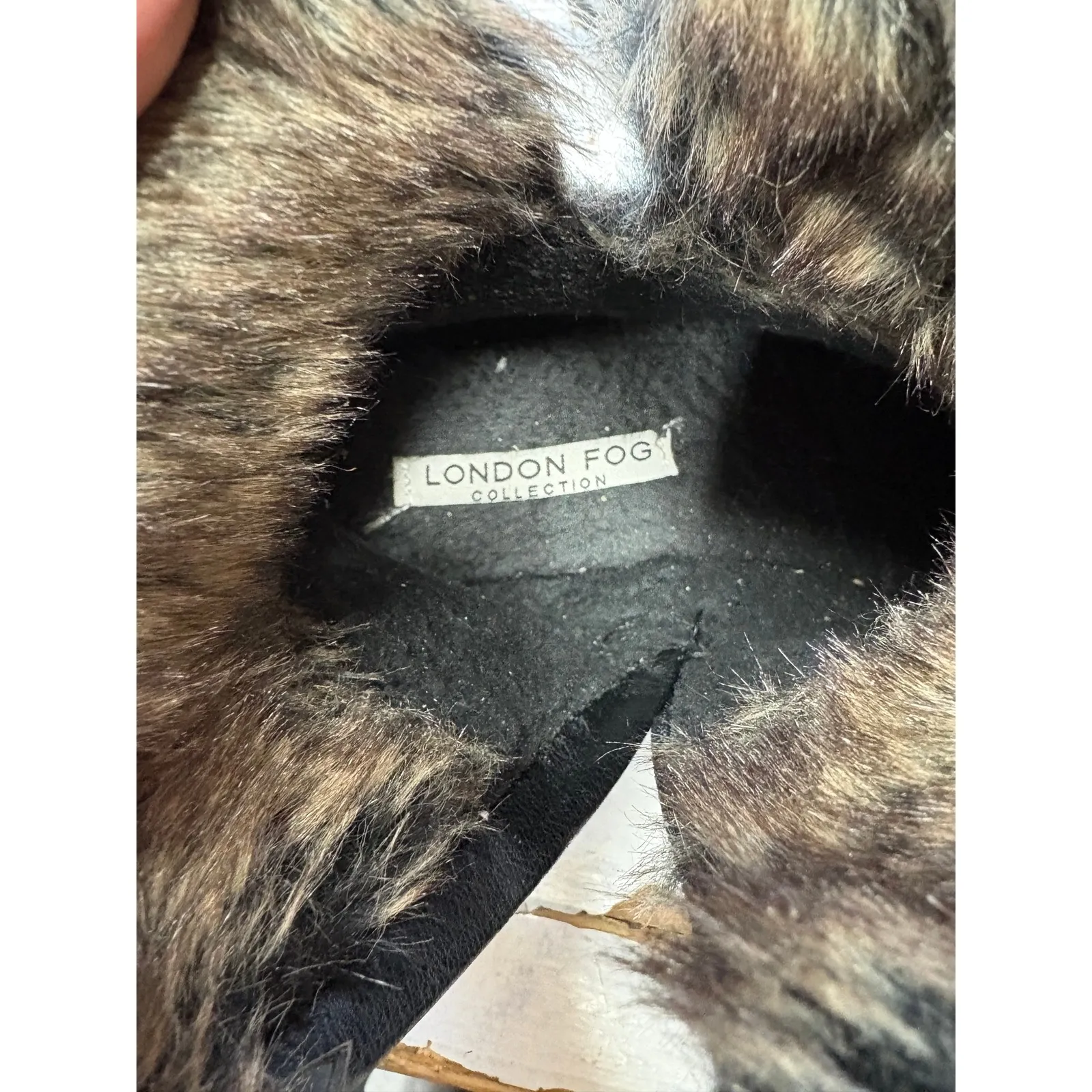 London Fog Women's Whiteout Faux Fur Short Ankle Side Zip Winter Cozy Boots 8 - Image 6