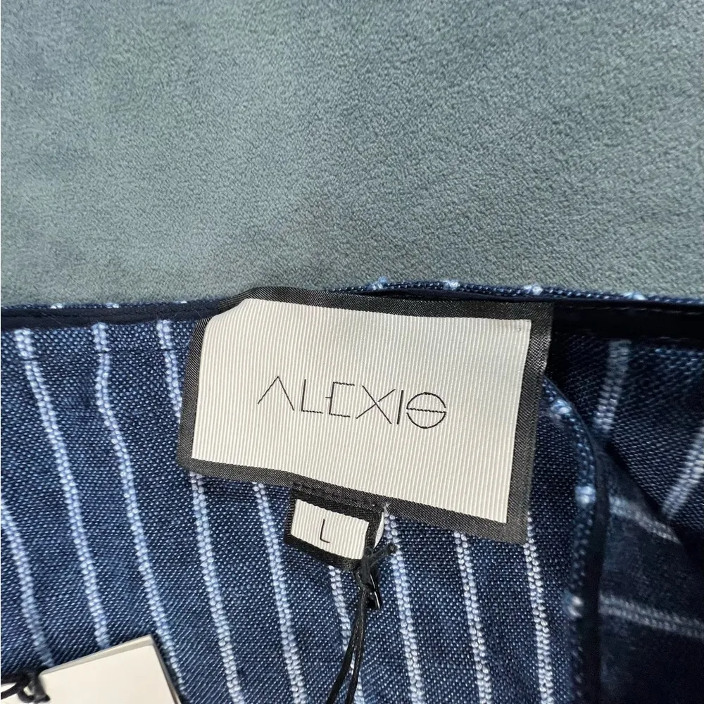 Alexis Anvivi Mini Wrap Skirt, Size Large - Image 5