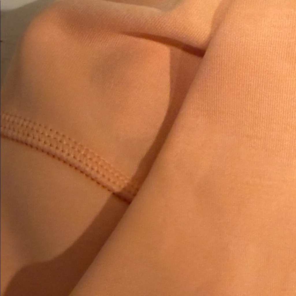 Lululemon  Women’s Softstreme HR Short 4” ‎ Size 6 - Image 6