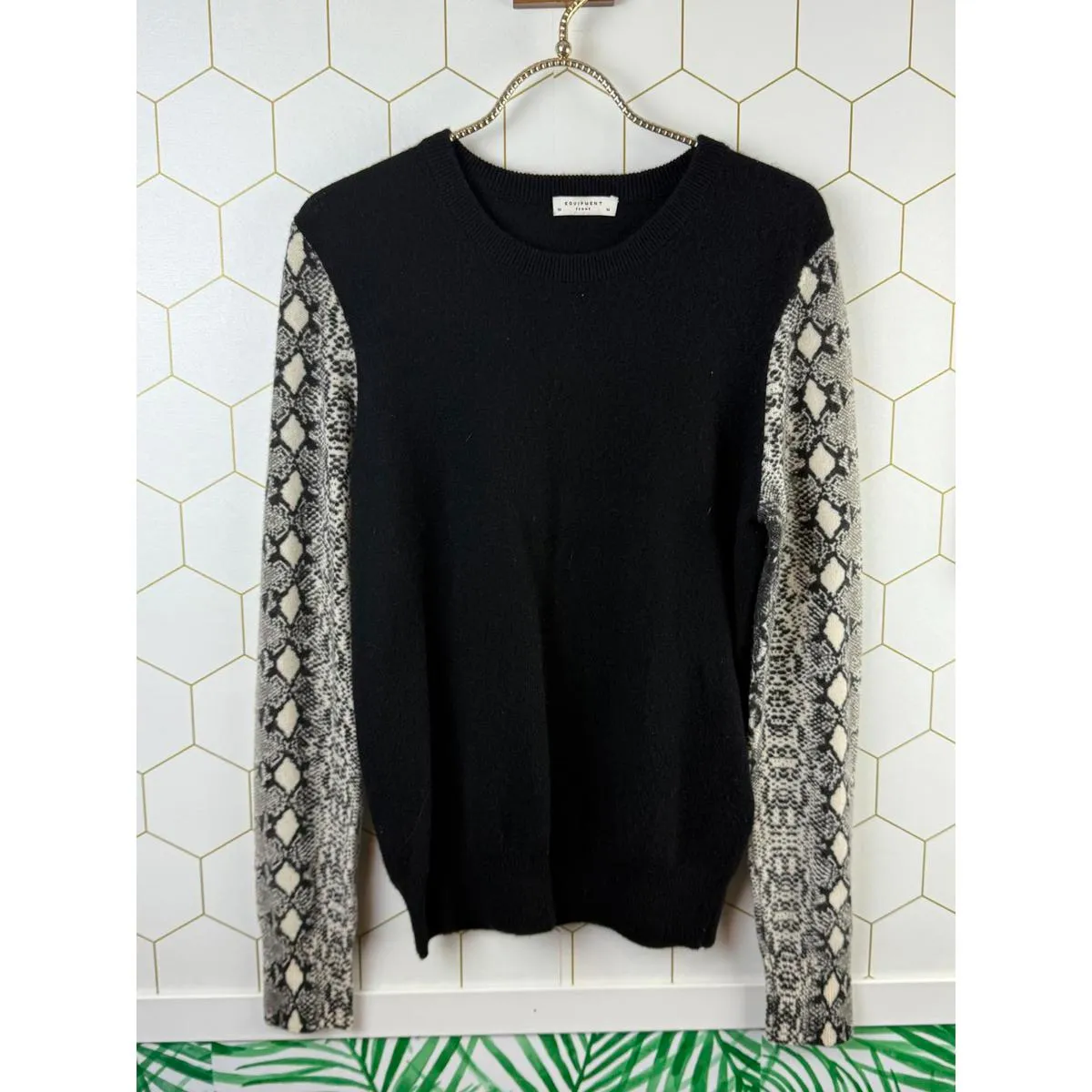 Equipment Femme Cashmere Black Animal Print Crewneck Sweater - Size - Medium - Image 6