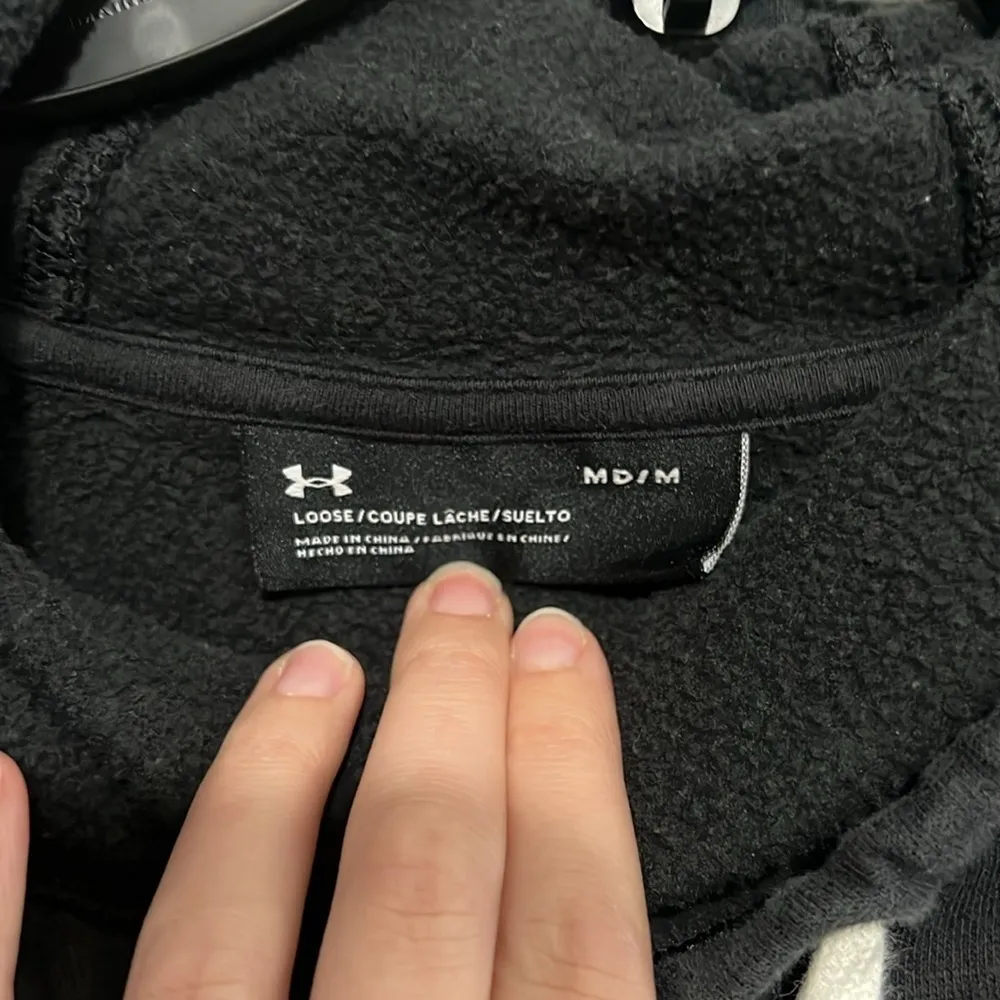 Under Armour  Black Hoodie Size Medium EUC - Image 4