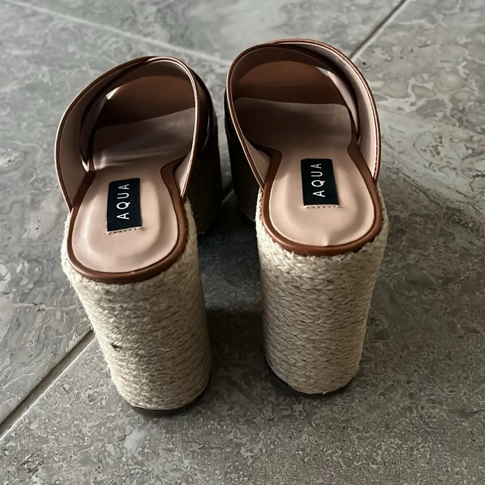 Bloomingdale’s Aqua July Platform Slide Sandals in Cognac, Size 8 New in Box - Image 10