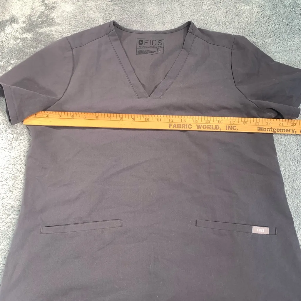 Figs V-Neck Short Sleeve scrub top Dark Gray - Image 10