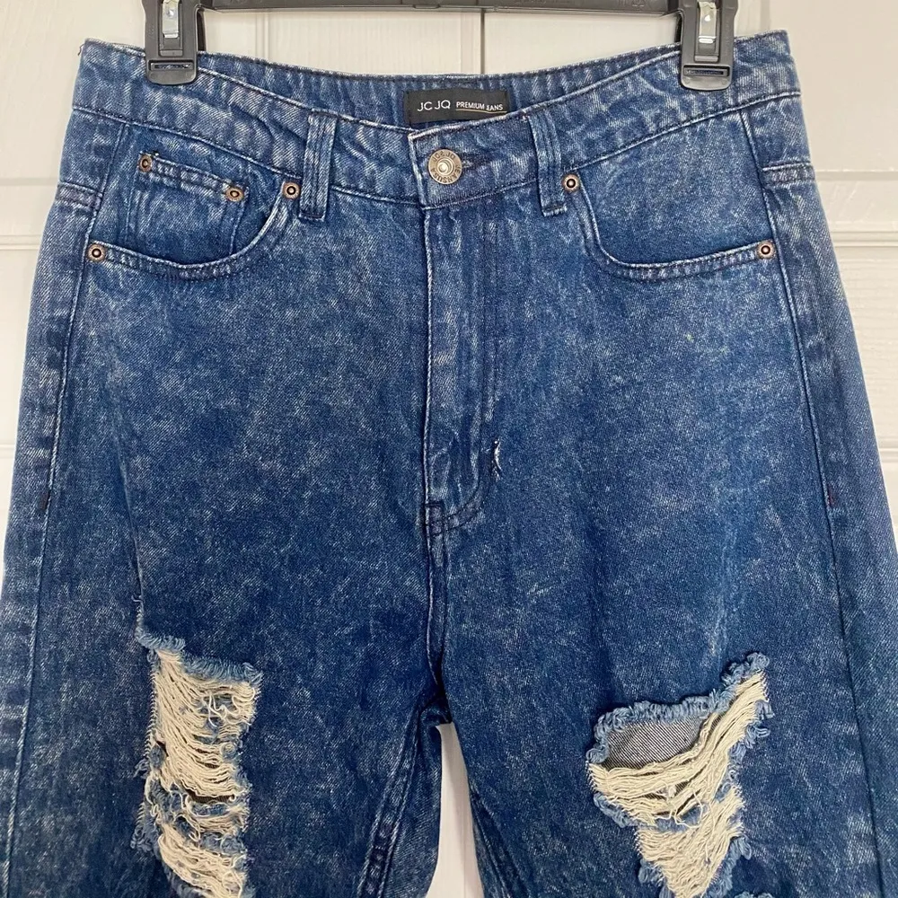 JC JQ Premium Jeans Destroyed NWT Size Medium - Image 4