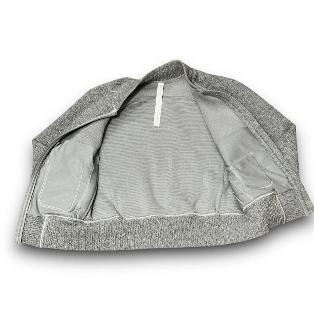 Lululemon on repeat bomber jacket size 2 - Image 5