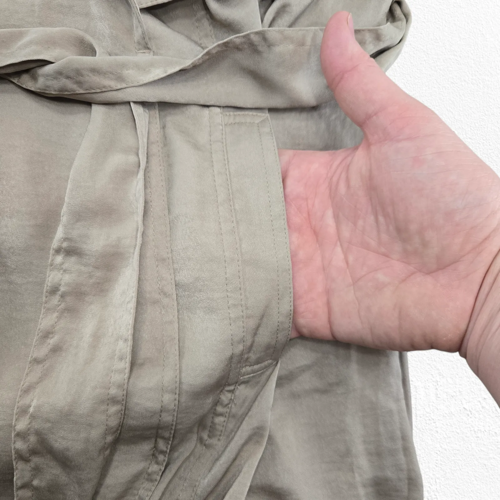 BCBGmaxazria Beige Faux Wrap Sateen Trench Dress Draped Neck Belted Size XS EUC - Image 7