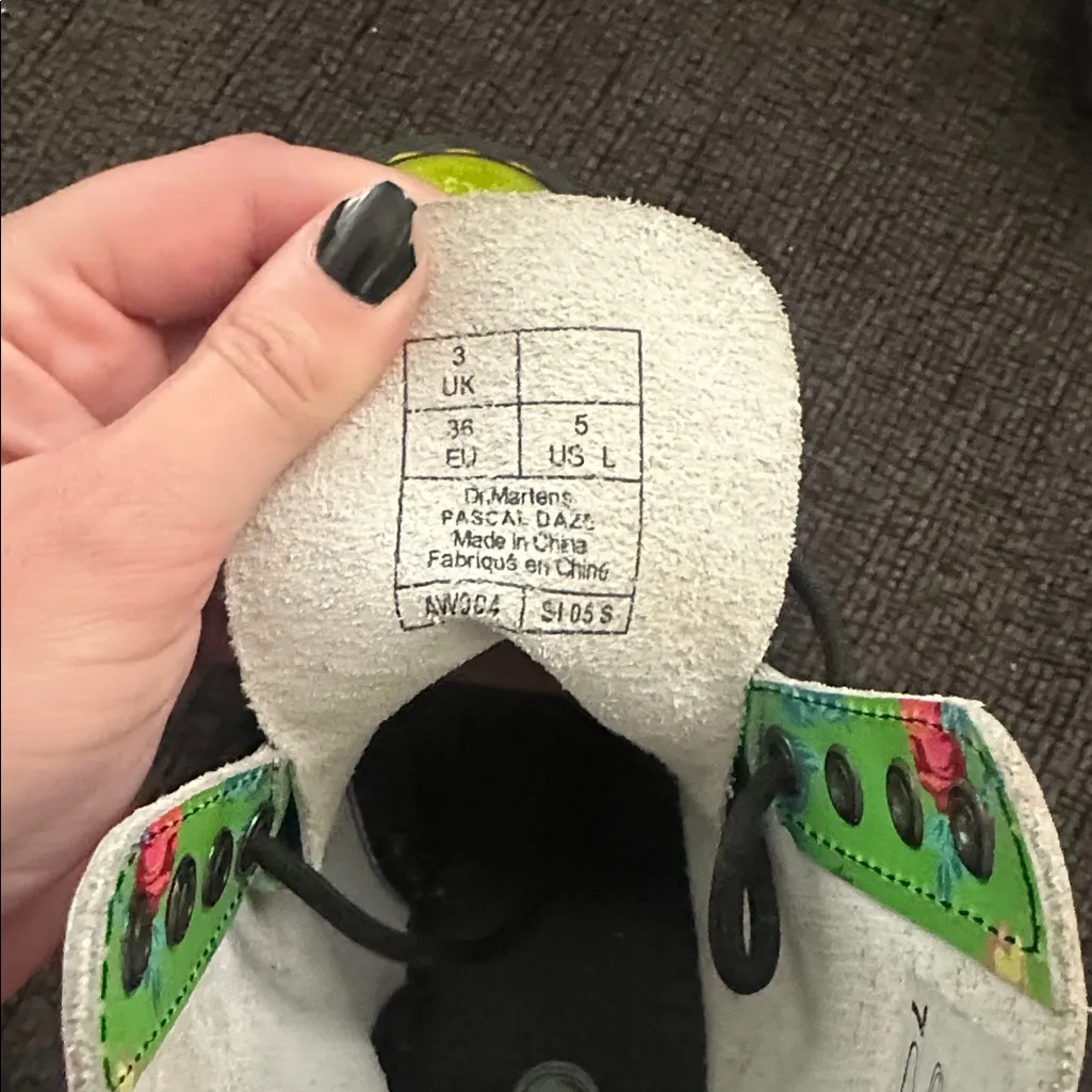 NWOT dr. Martens pascal daze 8 eye neon boots size 5 US Pink - Image 5