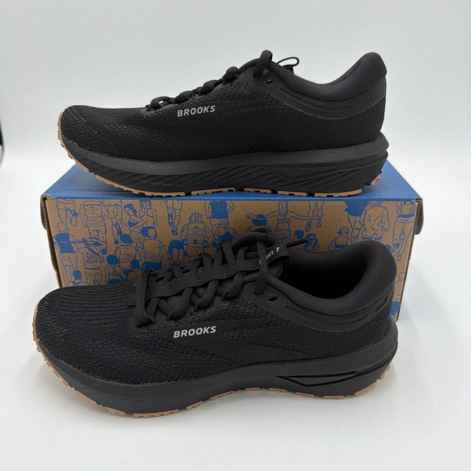 Brooks Women's Revel 7 Running Shoes Black 6.5 NWB - Image 4