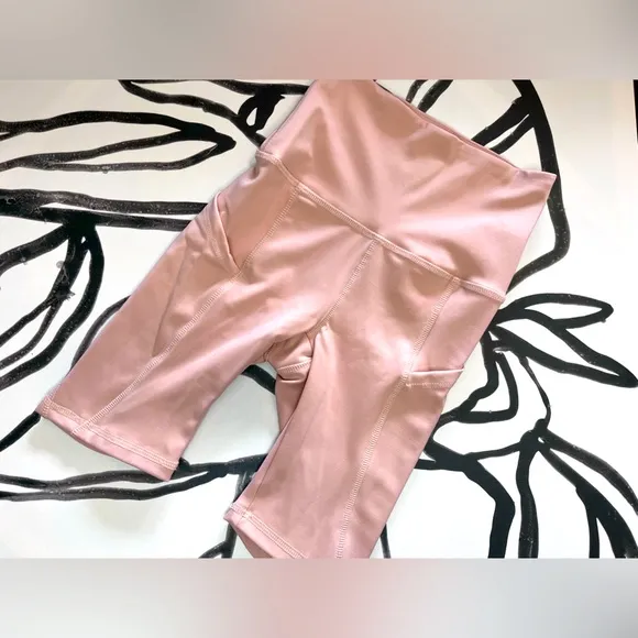 Women’s Soft Pink Biker Shorts W/ Pockets. Size XS. NWT - Image 2