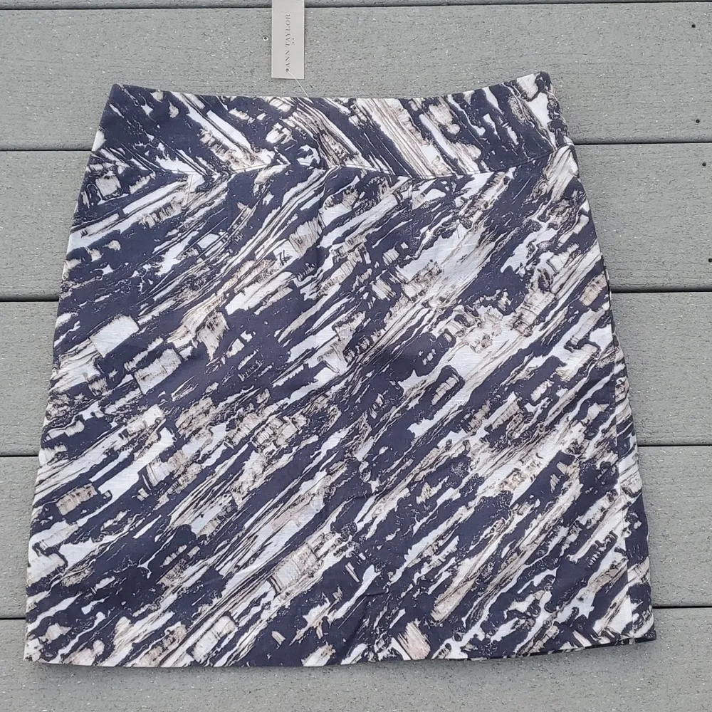 Ann Taylor NWT  Linen Blend Pleated Skirt with Pockets - Image 10