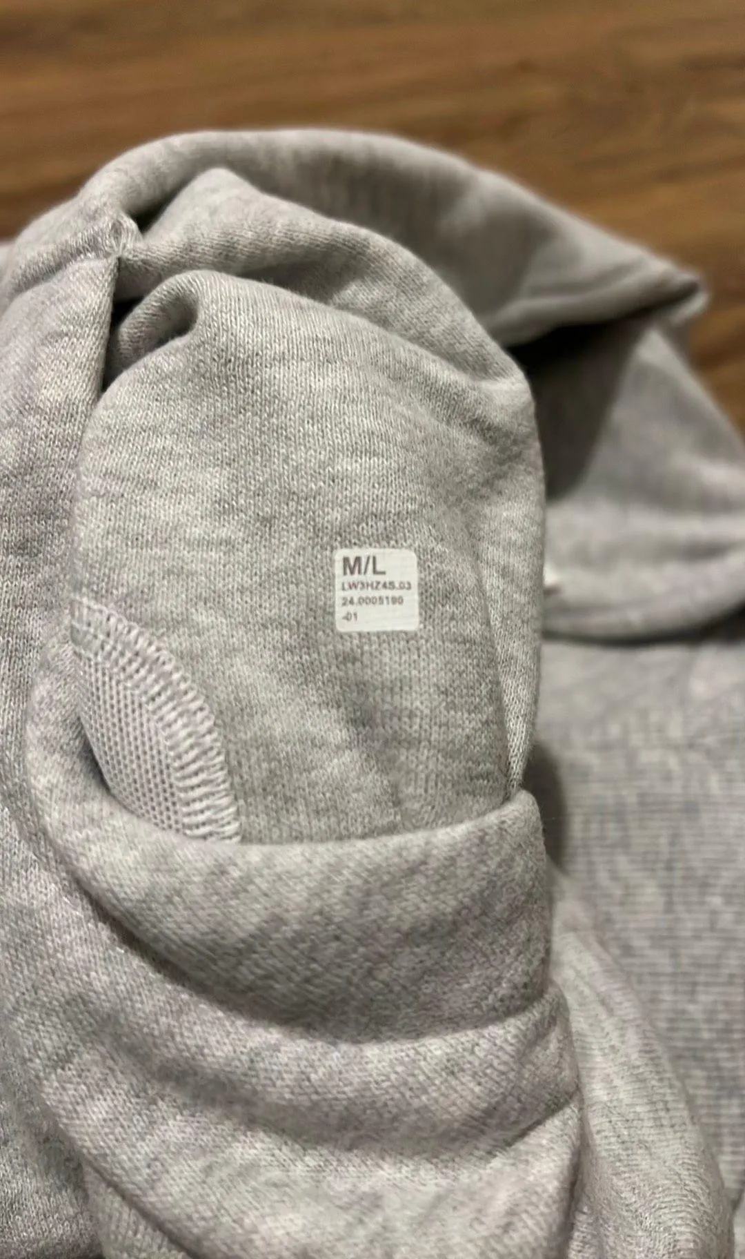 Scuba Oversized Funnel Neck Half Zip - New with tags - M/L - Image 7