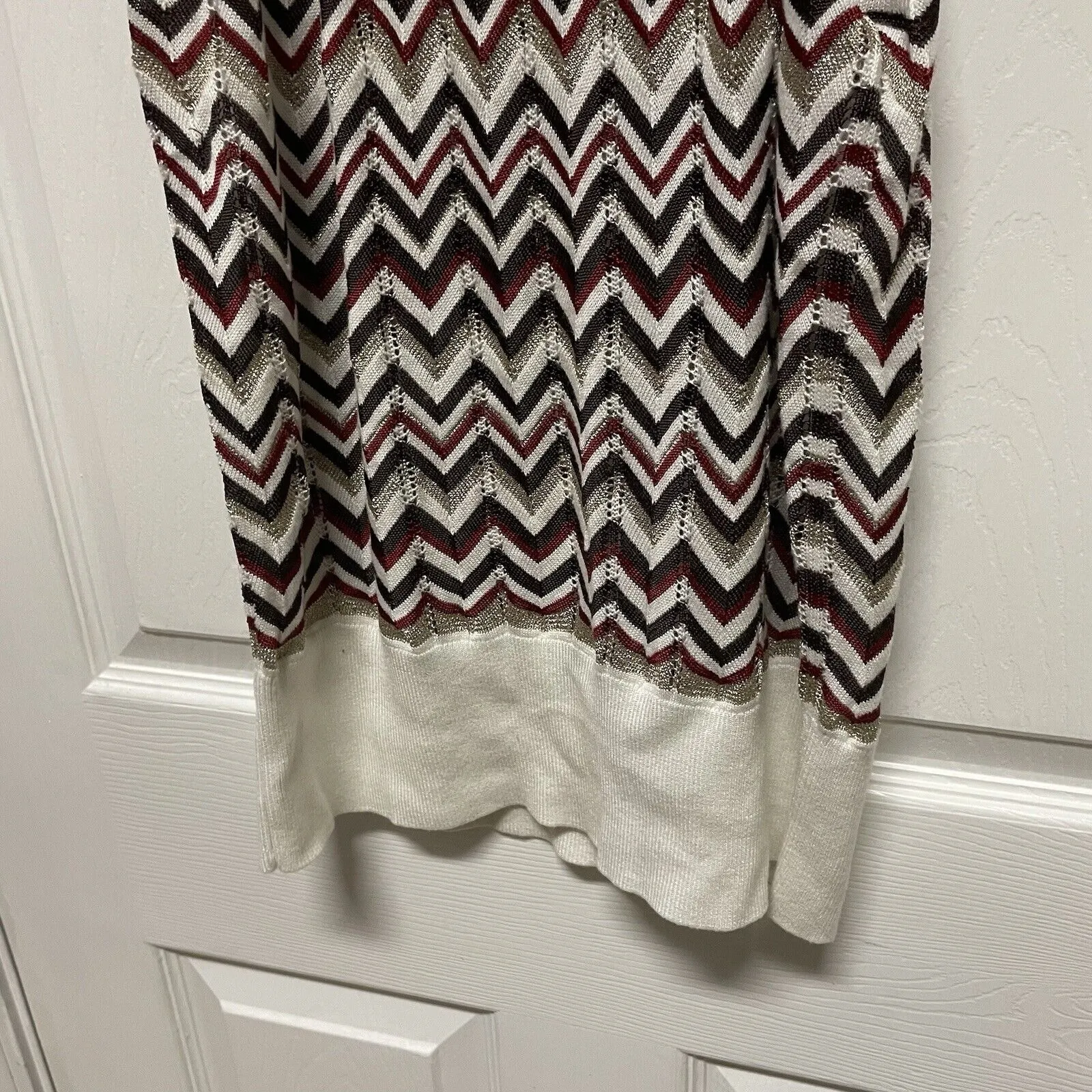 White House‎ Black Market Women's Sleeveless Sweater Tank Top Size L Chevron - Image 2