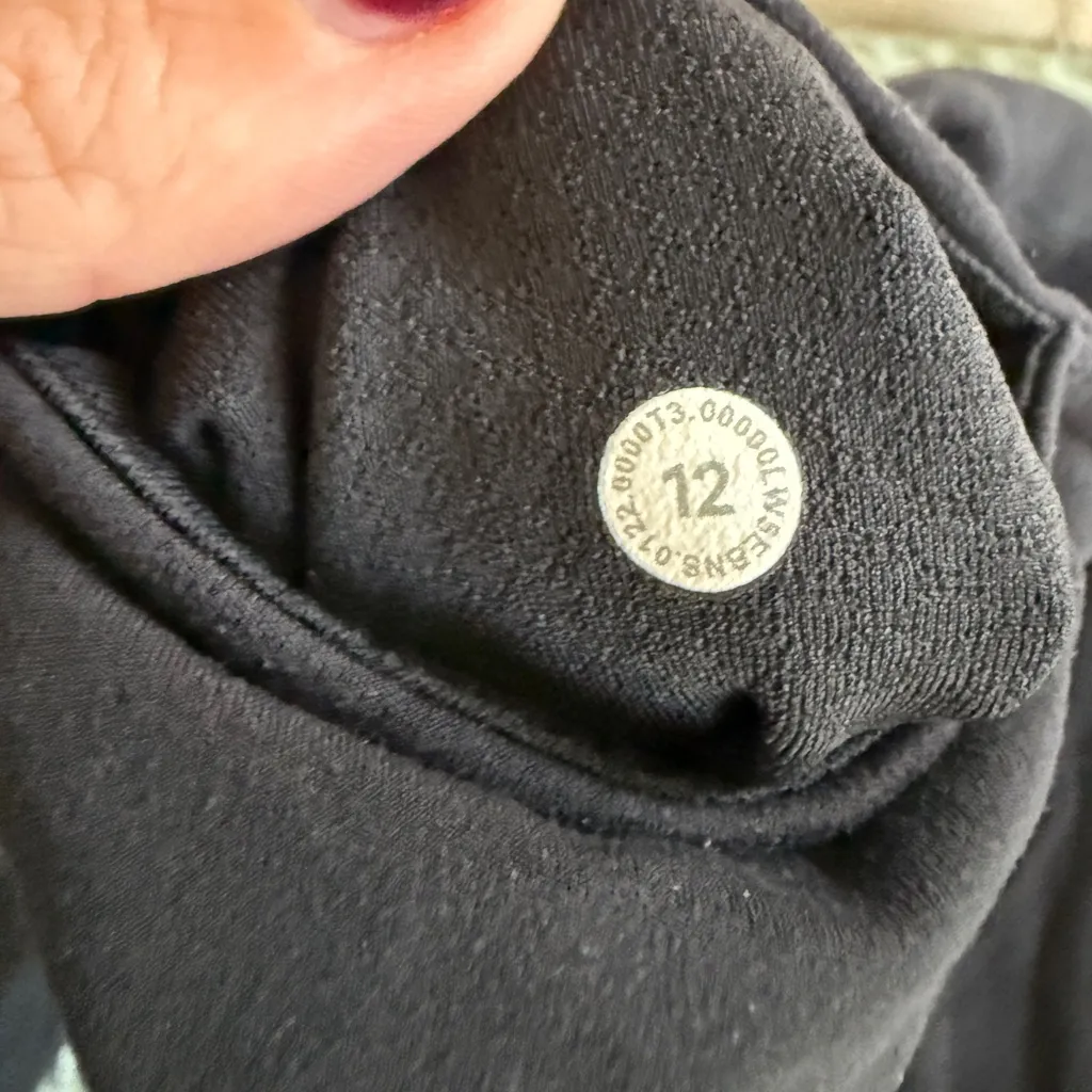 Lululemon Groove Pant size 12 - Image 4