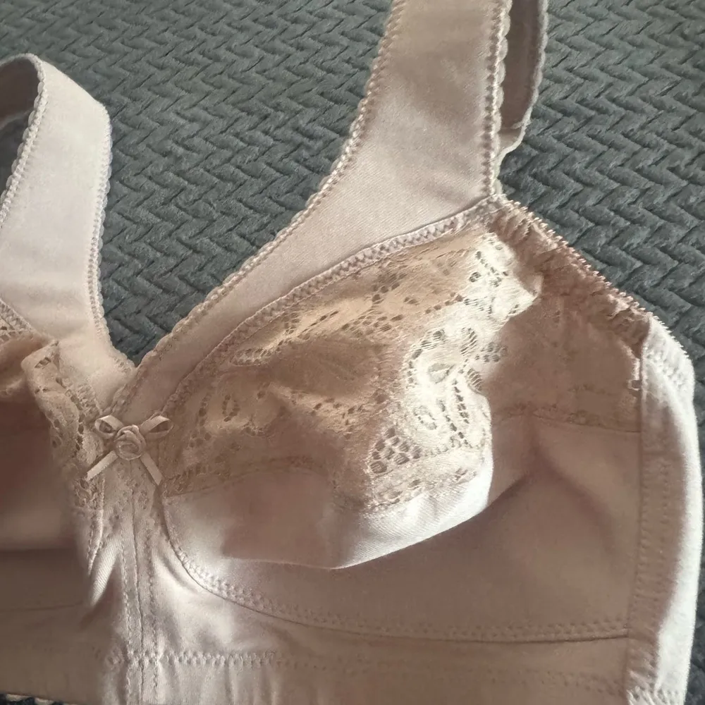 Glamorise Comfort Support Bra 36C Pink Size undefined - Image 2