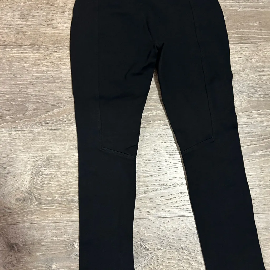 Ci Sono Black pants with Gold Zipper Details - Image 9