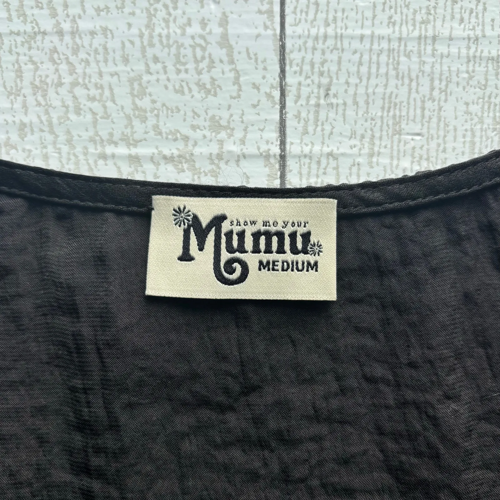 Show Me Your MuMu Black V-Neck Cap Sleeve Top Size Medium - Image 9