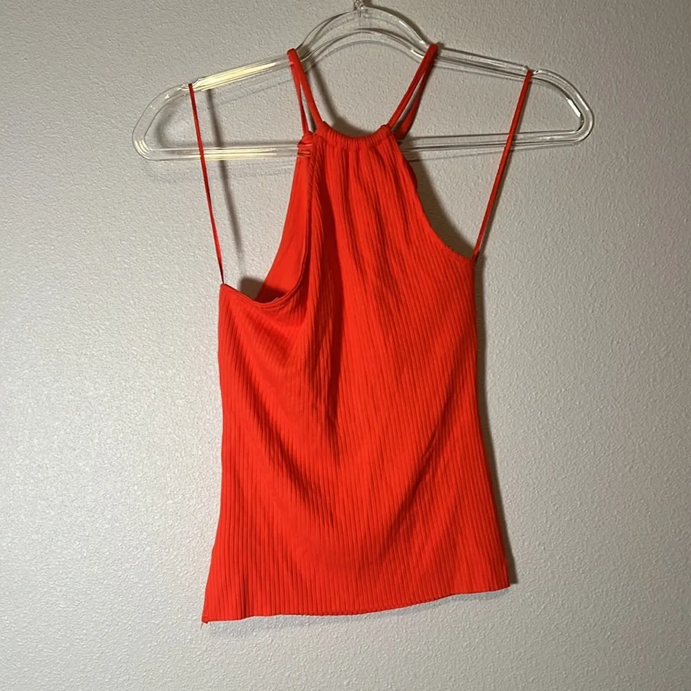 The Range Alloy Rib Tied One Shoulder Tank. Red Size XS - Image 5