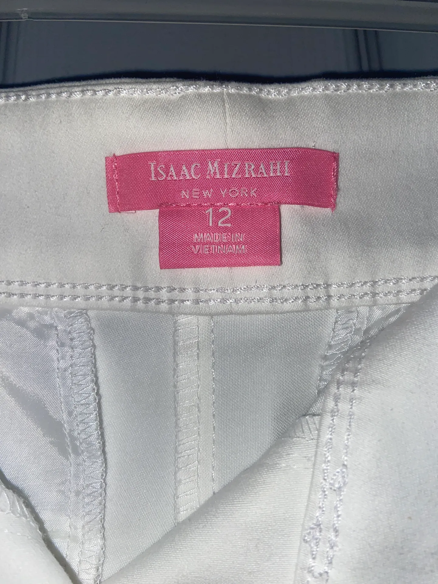Isaac Mizrahi White Shorts - Image 4