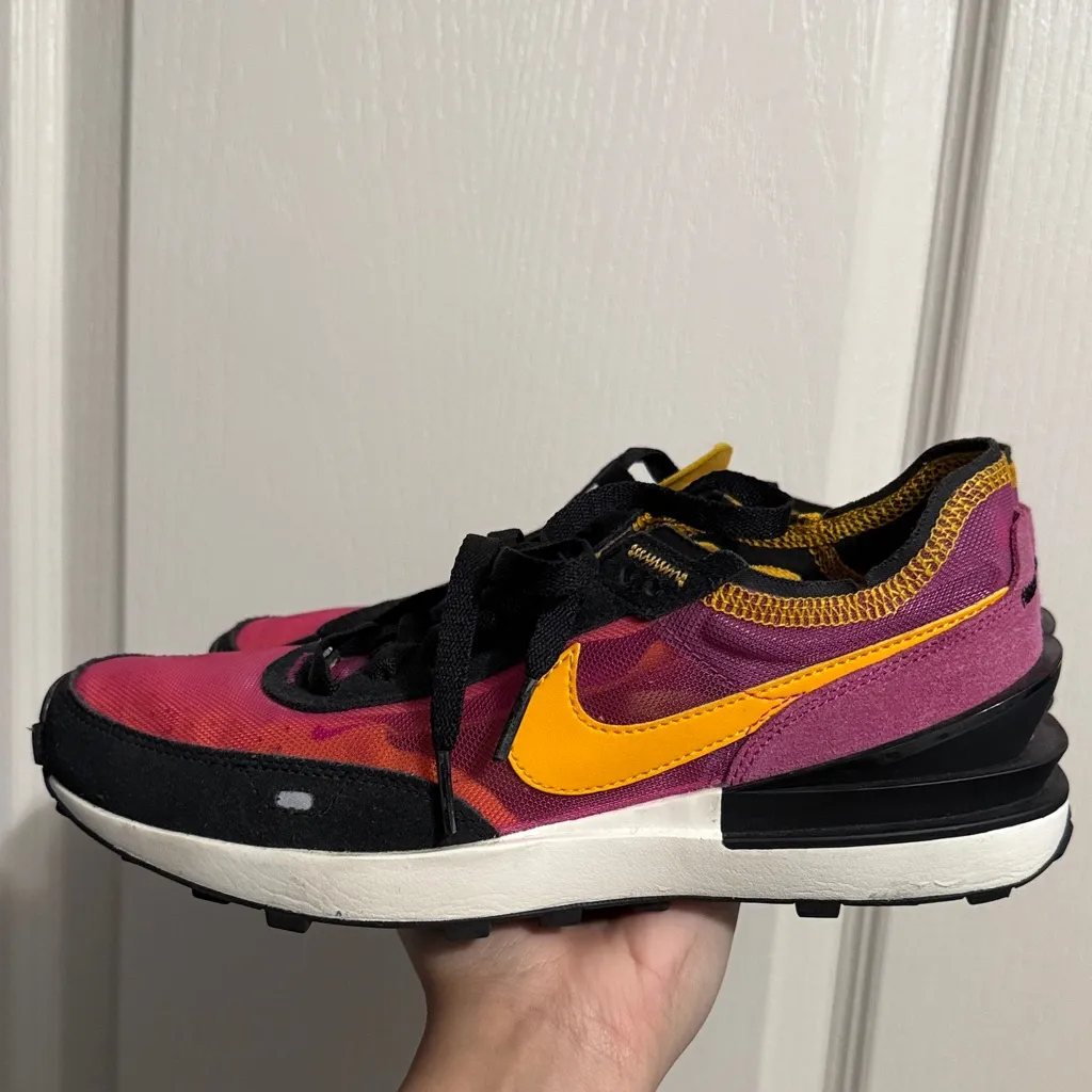 💖Nike Waffle One Athleisure Sneakers Active Fuchsia University Gold Streetwear - Image 4