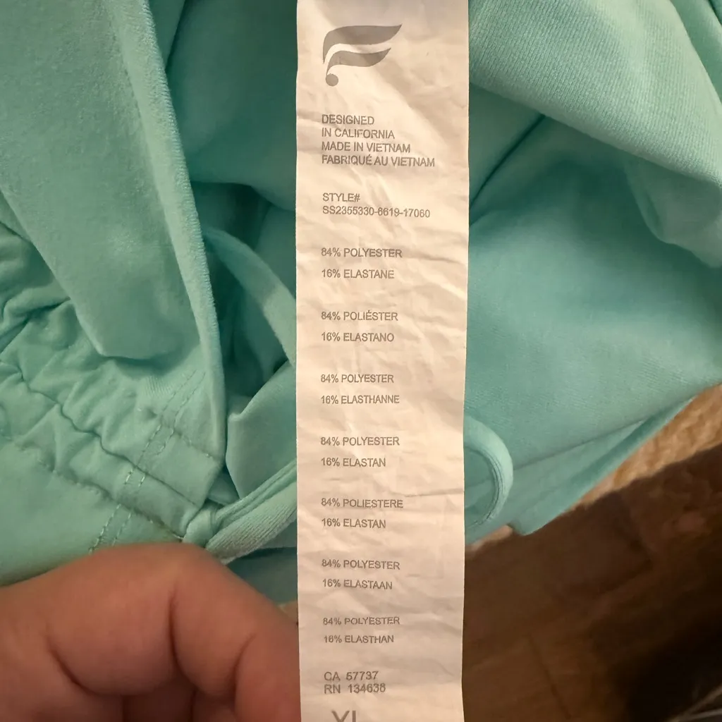 Fabletics  NWOT Mint Green Ruched V-Neck Crop Top - Image 5