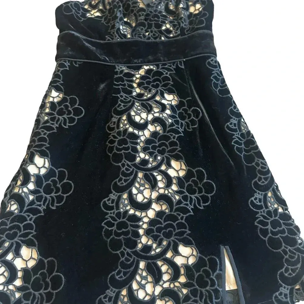 Saylor Black Velvet Cutout Dress Deep V-Neck Cocktail Date Flattering Size Small - Image 5
