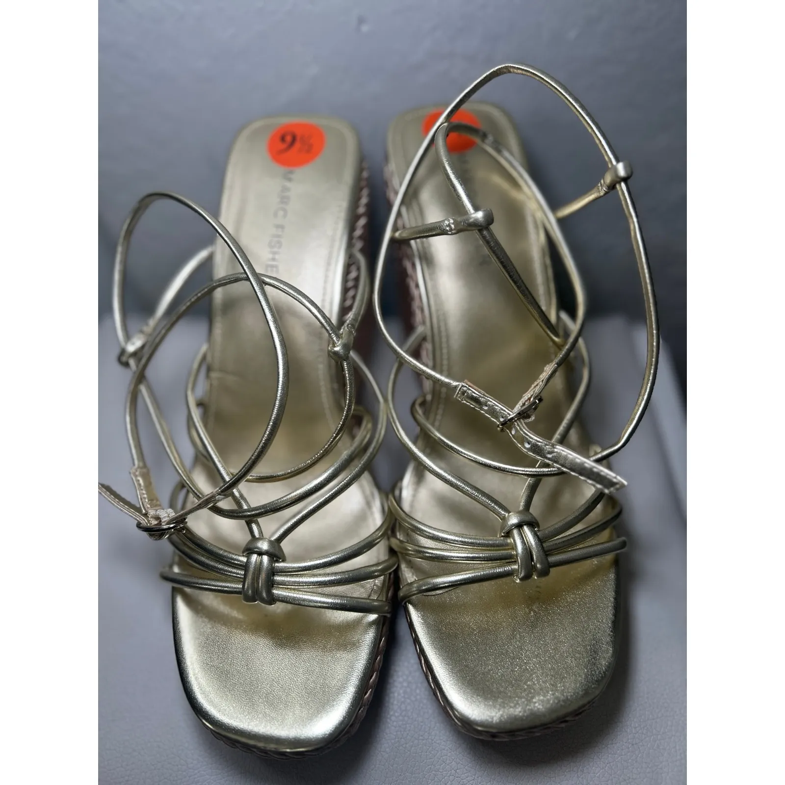 NWT Marc Fisher Espadrille Platform Wedge Sandals Gold Strappy Tie‎ Size 9.5 - Image 4