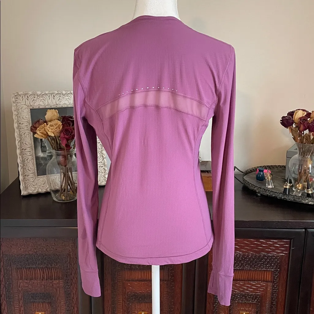 Lululemon  Ventilated Mesh-Back Running Long-Sleeve Shirt size 8 - Image 2