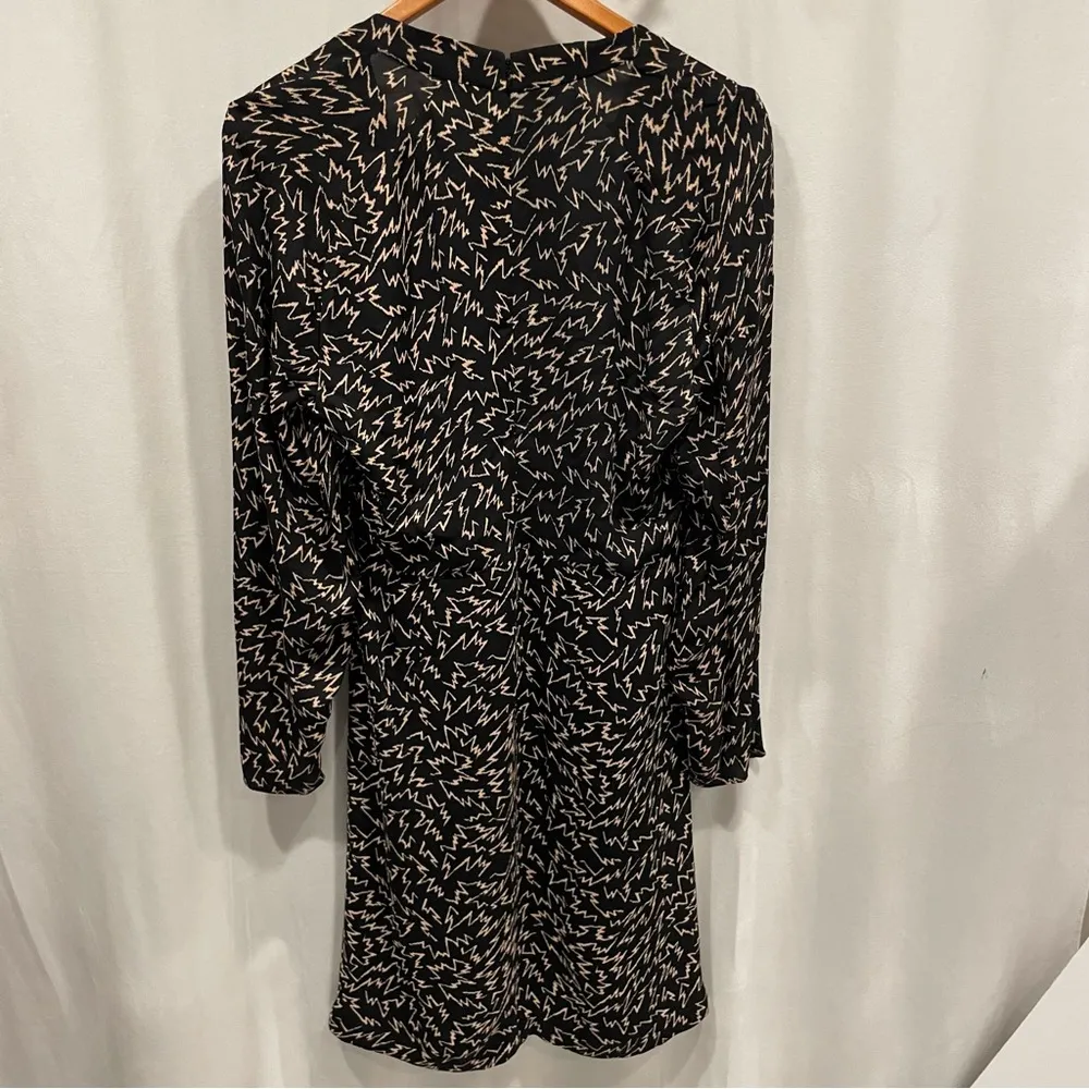 NWT black Reiss deep v electric lady dress ziggy zaggy pattern midi flowy shazam - Image 6