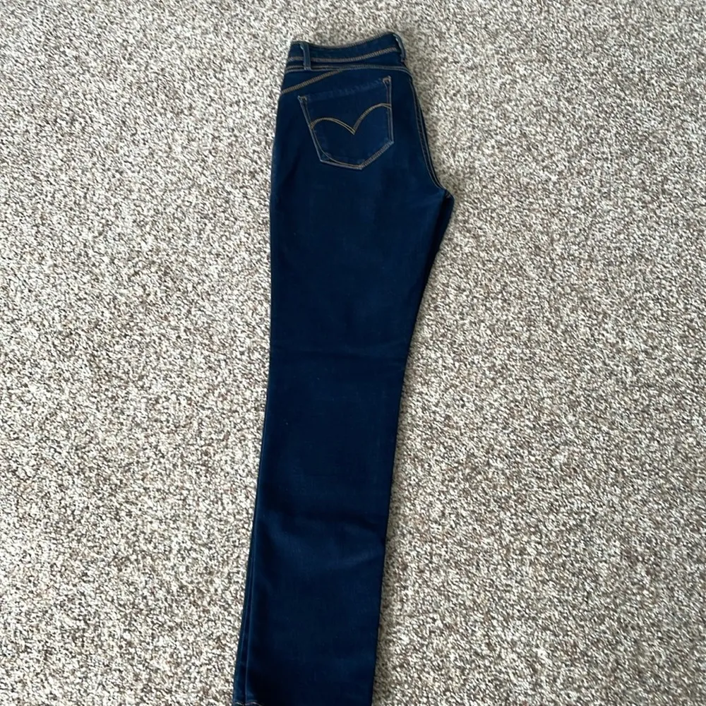 Levi’s womens 28x 28.5 revel Demi curve skinny jeans dark blue - Image 10