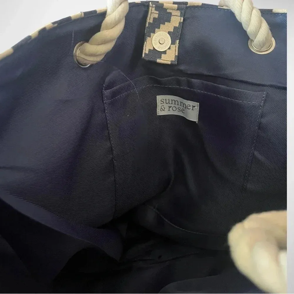 SUMMER & ROSE Navy And‎ Ivory Diamond Beach Tote | NWOT - Image 6