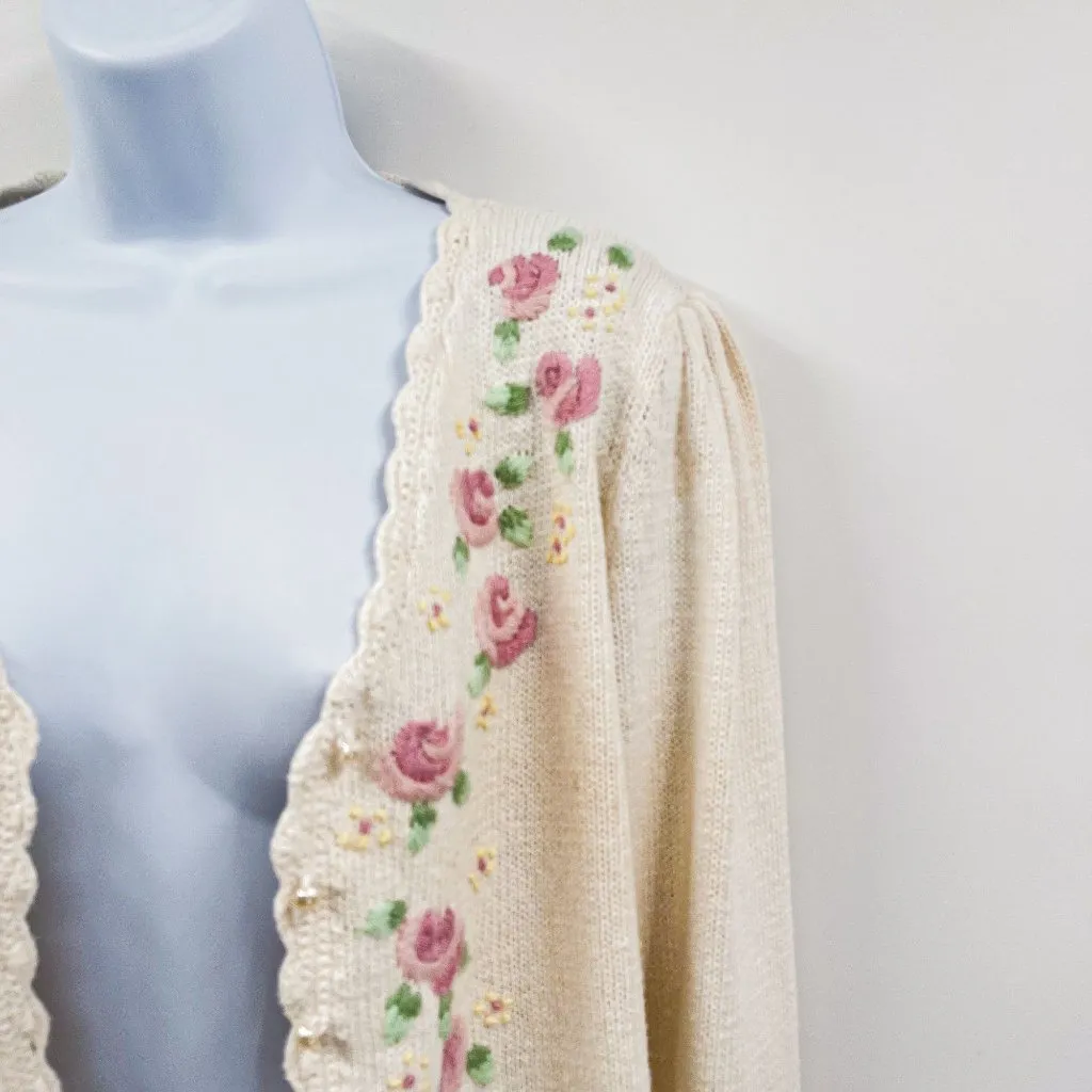 Vintage 1980s Floral Embroidered Scalloped Pearl Button Granny Cardigan Sweater - Image 7