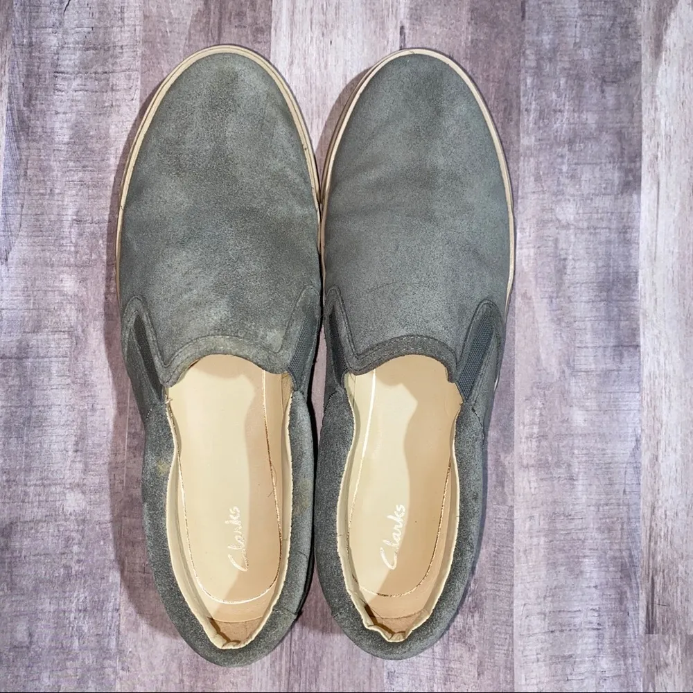 Clarks Slip-on Shoes Gray Size 8 - Image 4