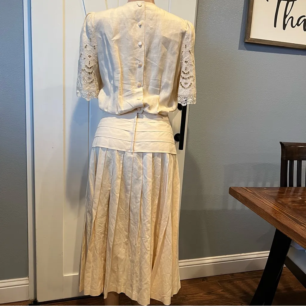 Vintage Elegant Cream Lace Women's pleated dress size 12 eyelet linen blend - Image 8