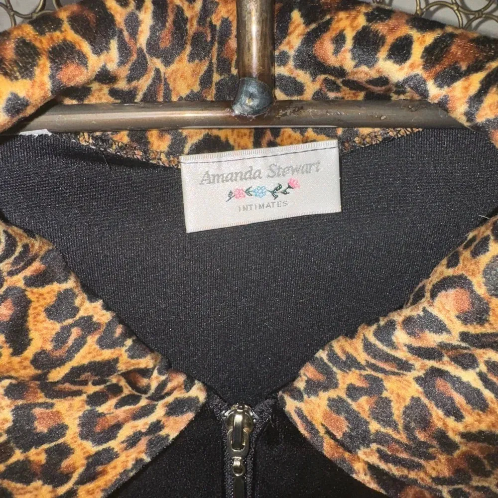Vintage Amanda Stewart intimates animal print leopard cheetah house robe velour Black Size undefined - Image 8