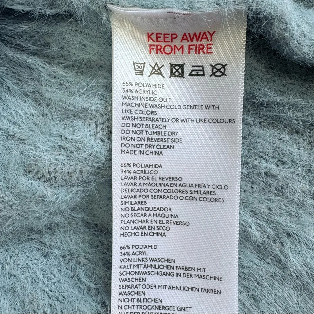 Urban Outfitters iets Frans… Eyelash Shrunken Hoodie Sweater Sweatshirt Large - Image 13