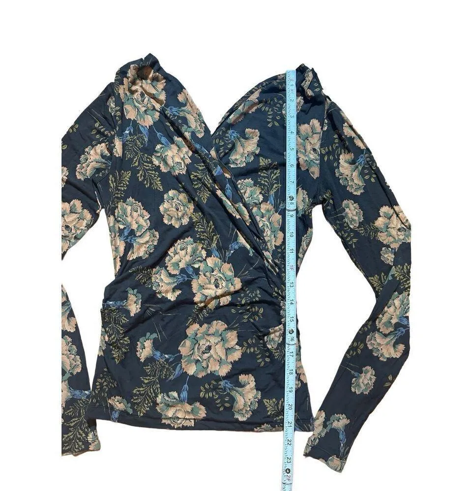 Free People floral surplice wrap top sz XS - Image 4