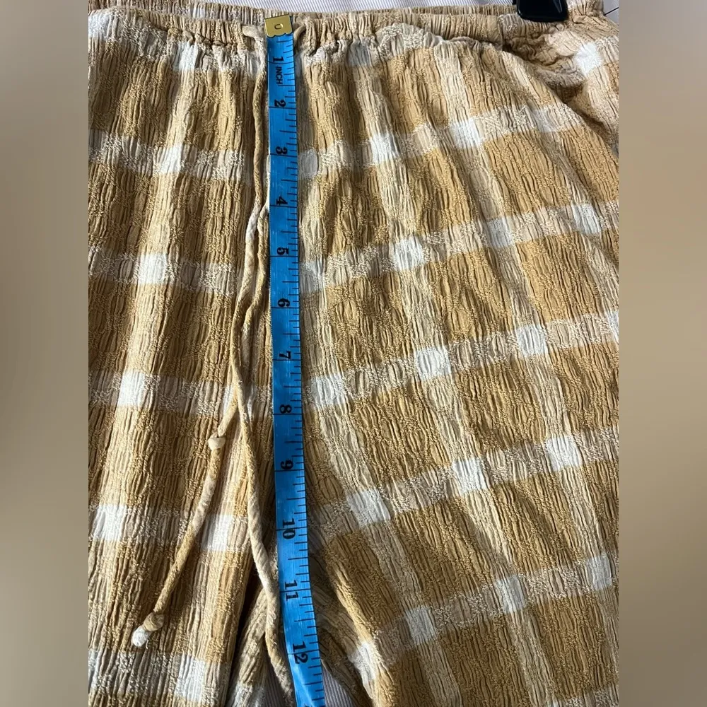 Billabong Tan Plaid Trousers - Image 7