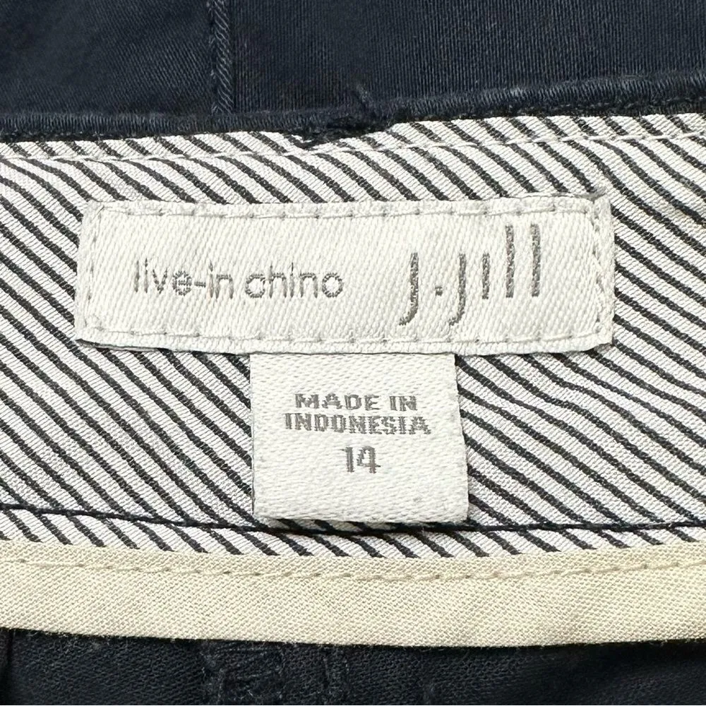 J. Jill Navy Blue Cotton Blend Live-In Chino Women’s Shorts - Image 9