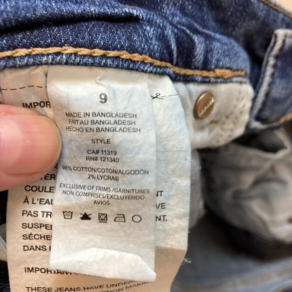 Garage(09) Medium Wash Distressed Retro High Rise Denim Shorts A195 - Image 3