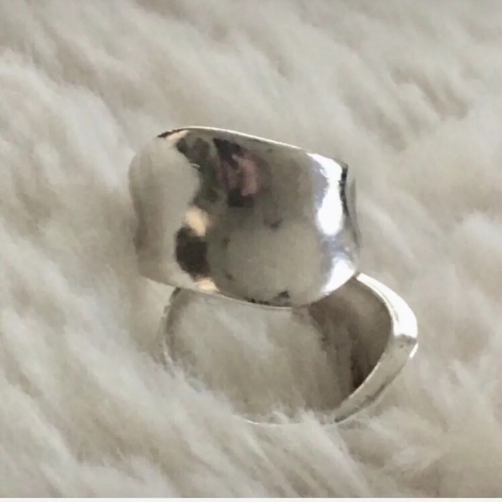Modern Sterling Silver Wave Cigar Band Ring Size 7 - Image 3