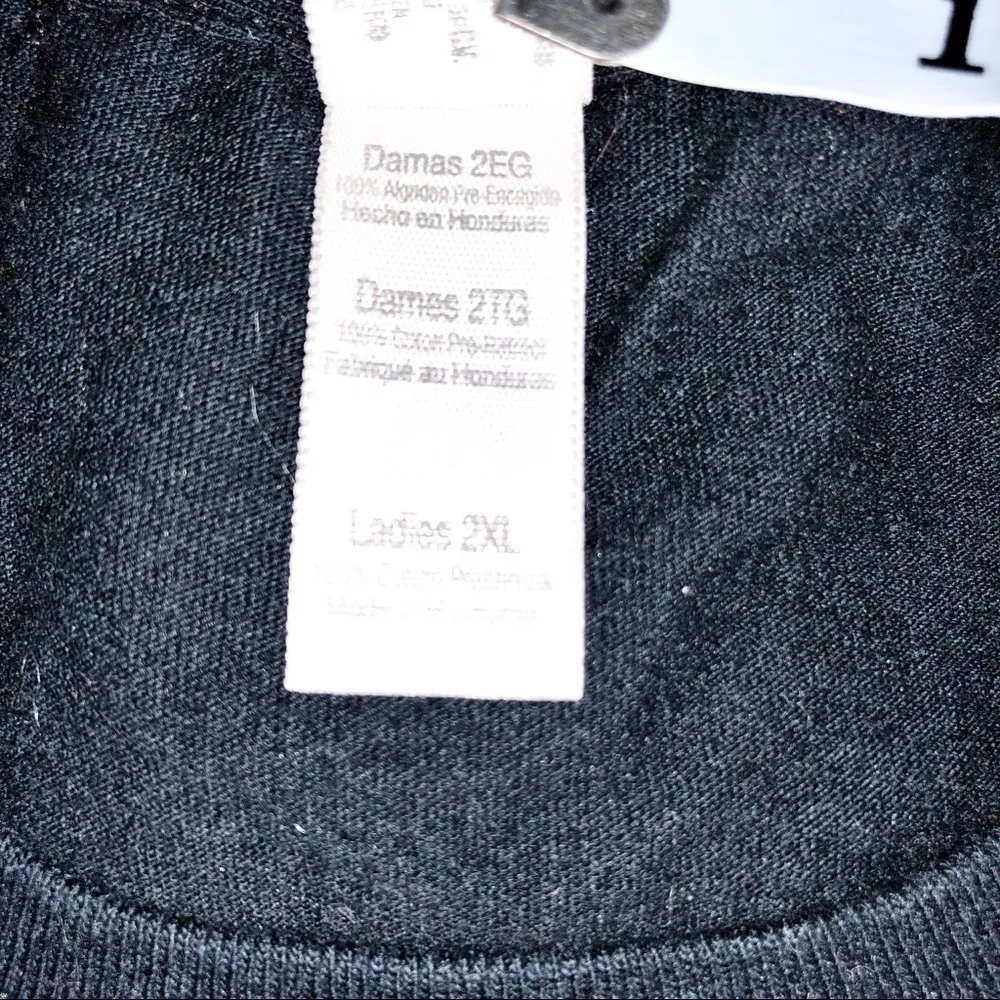 Luke and Whiskey Make Me Frisky T-shirt Size XXL - Image 4