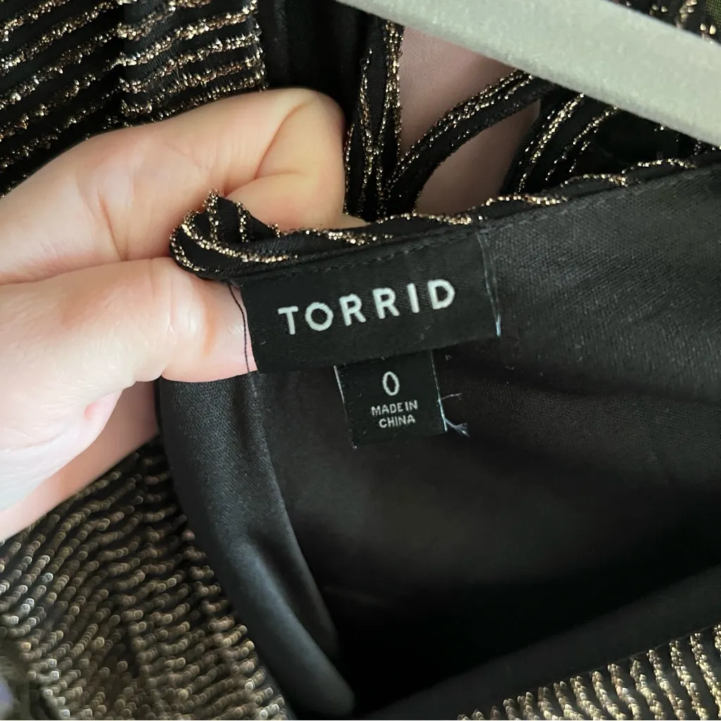 Torrid Shimmer Surplice Jumpsuit Short Sleeve Black & Gold Women’s L Size 12 - Image 12