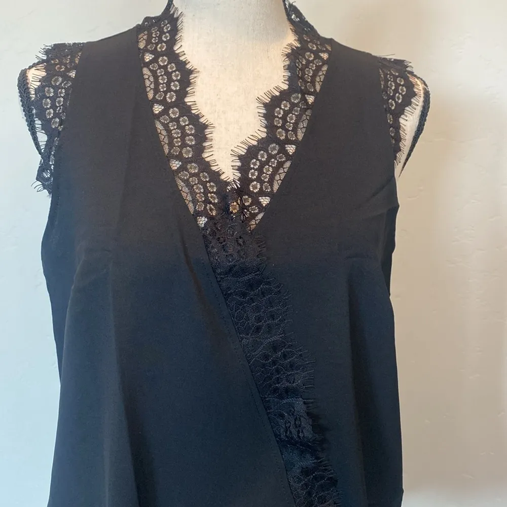 Women’s Black V - Image 2