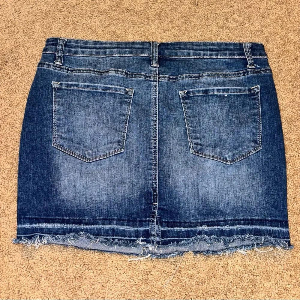 KanCan denim skirt, distressed hem, size 11/29 Blue - Image 3