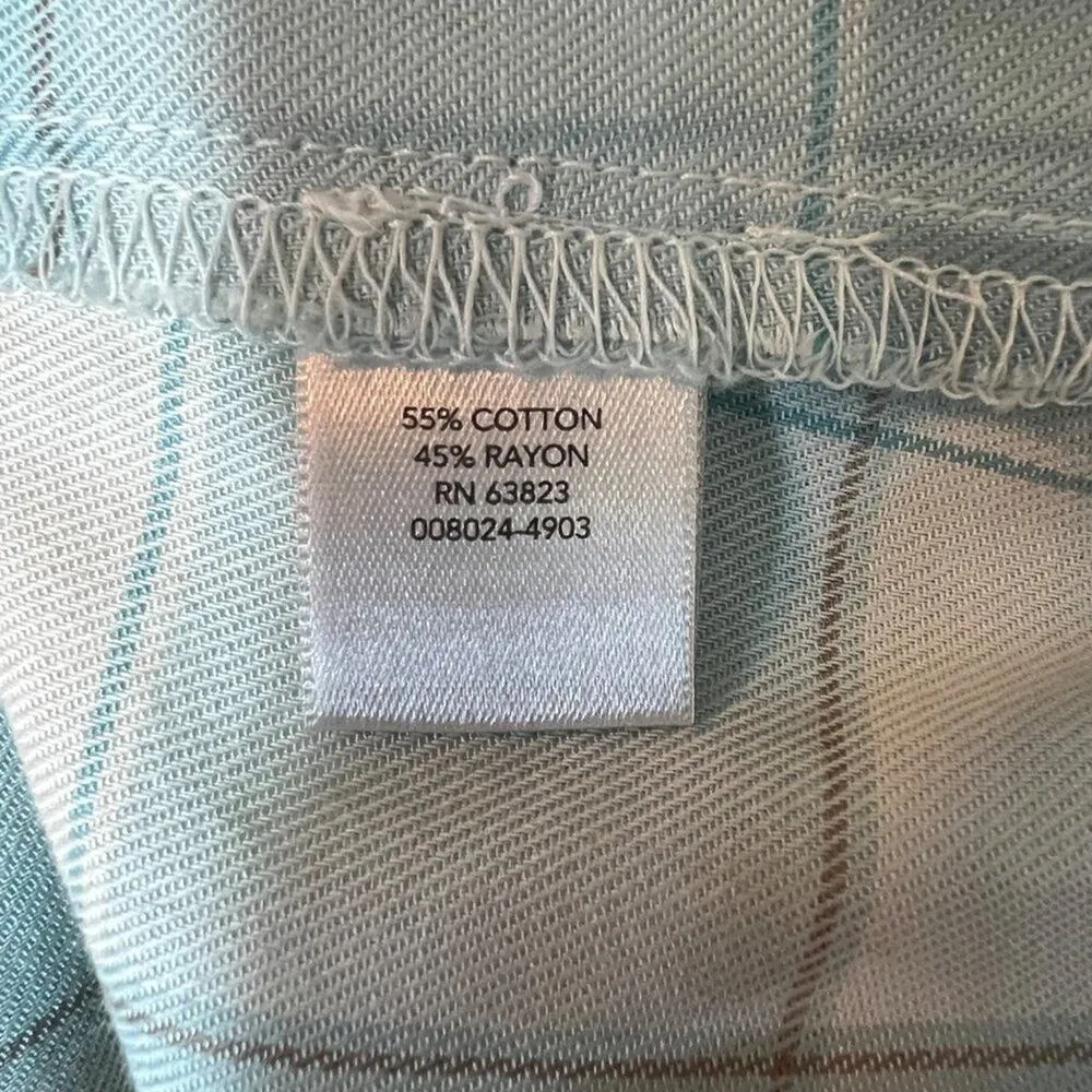 Christopher and Banks Petite Long Sleeve Button Down Shirt Size Medium - Image 6