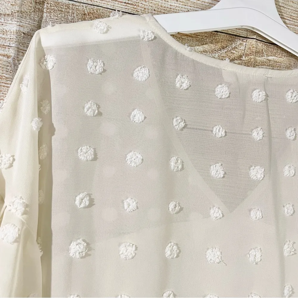 Anthro Entro semi-sheer polka dot textured loose fit cream blouse Size Medium - Image 13